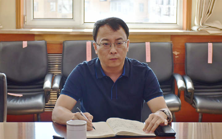 申小林 礦業(yè)1_副本.jpg