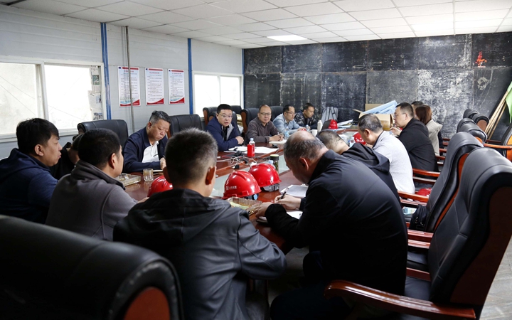 金城公司開展工程管理聯(lián)合檢查 筑牢項(xiàng)目管理防線.jpg